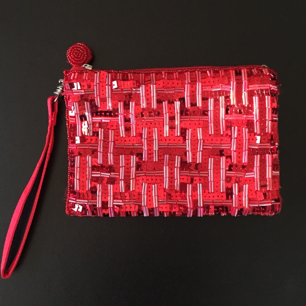 Mini red sequin and beaded wristlet / clutch 🎁